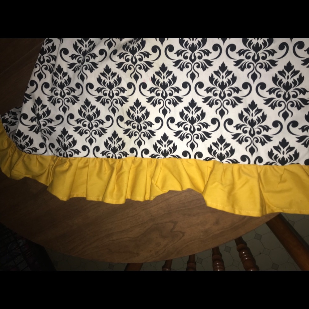 Apron - Picture 3 of 4